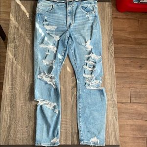 Ripped High Rise American Eagle Jeggings